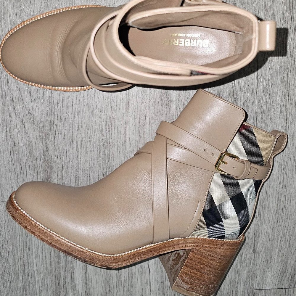 Burberry Pryle House Check Leather Ankle Boots Beige US Womens Size 6.5/7 EUS 37